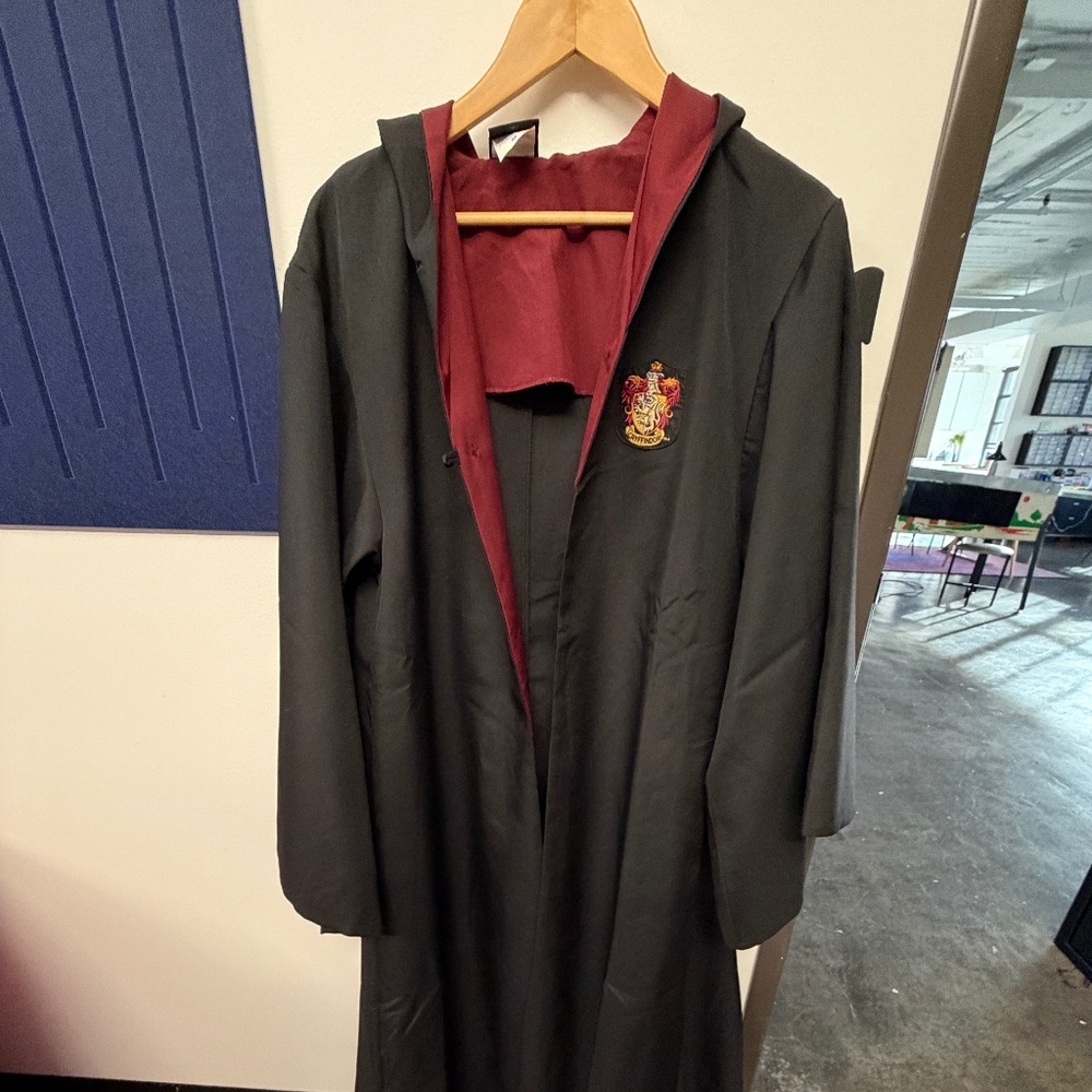 Gryffindor House Robe - Adult M